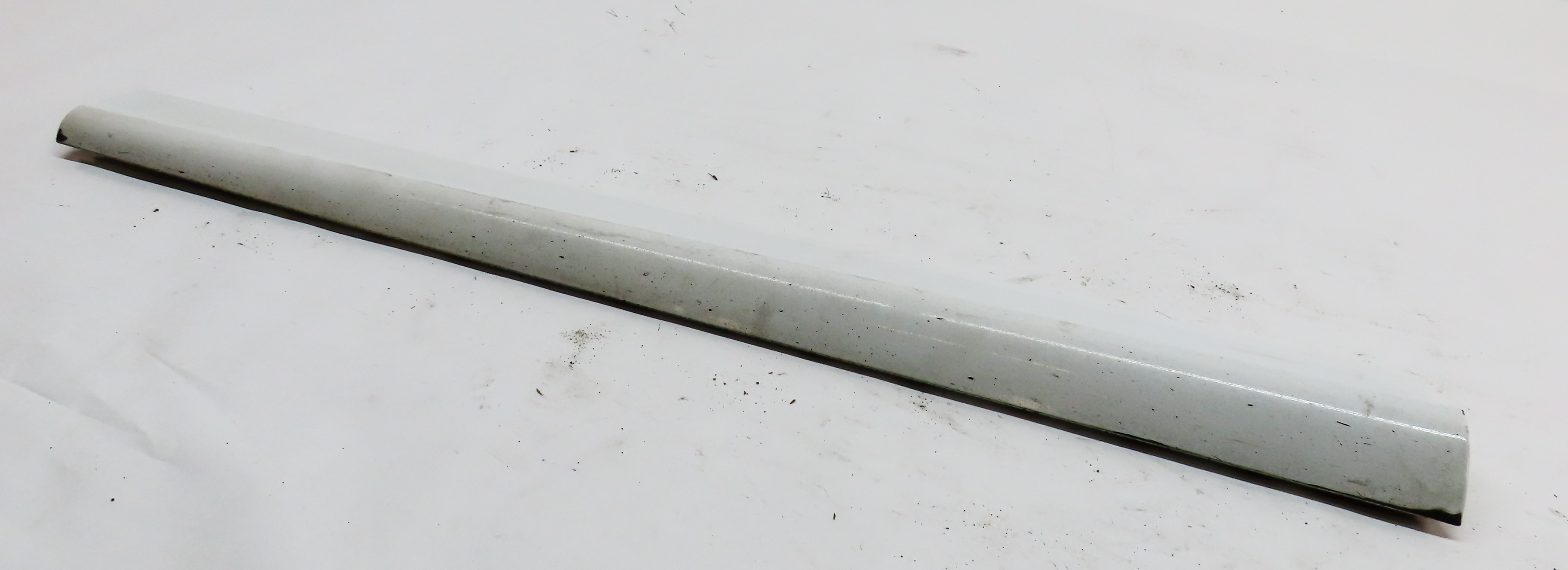 14-17 AUDI SQ5 B8 8R S-LINE FRONT LEFT DRIVER LOWER DOOR TRIM MOULDING (White) — exact item pictured